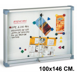 Vitrina de anuncios con fondo metálico blanco y marco de aluminio faibo, 100x146 cm.